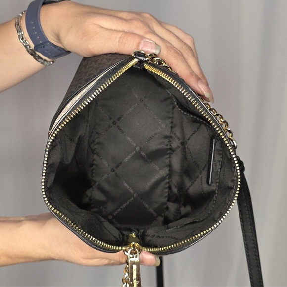 Michael Kors Black and Cream Crossbody Bag - Picture 8 of 8